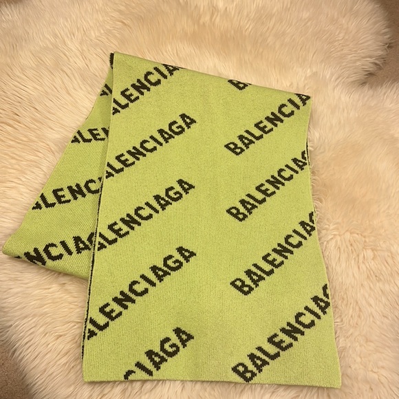BALENCIAGA Men's/Women's Neon green / black wool blend. - Picture 4 of 5
